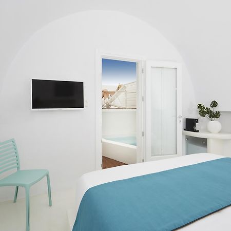 Aisling Micro Hotel Oia Bagian luar foto