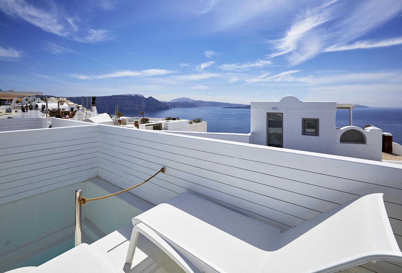 Aisling Micro Hotel Oia Bagian luar foto