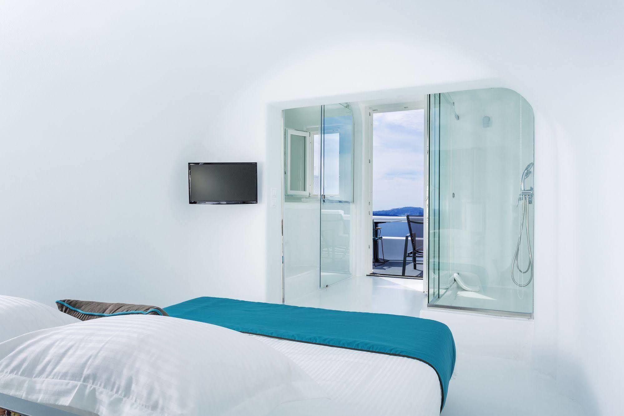 Aisling Micro Hotel Oia Bagian luar foto